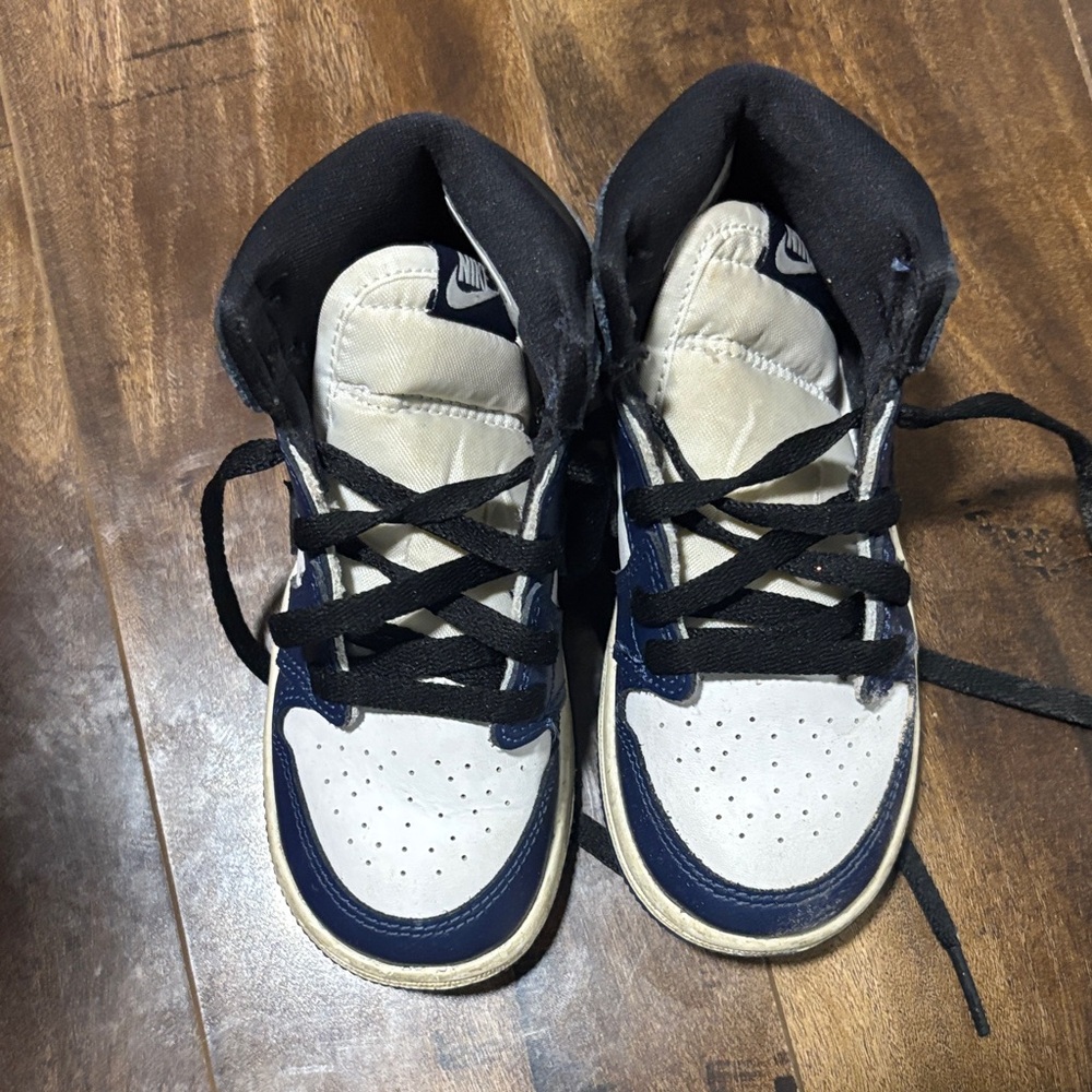 Nike Kids Sneakers - Black and Cream